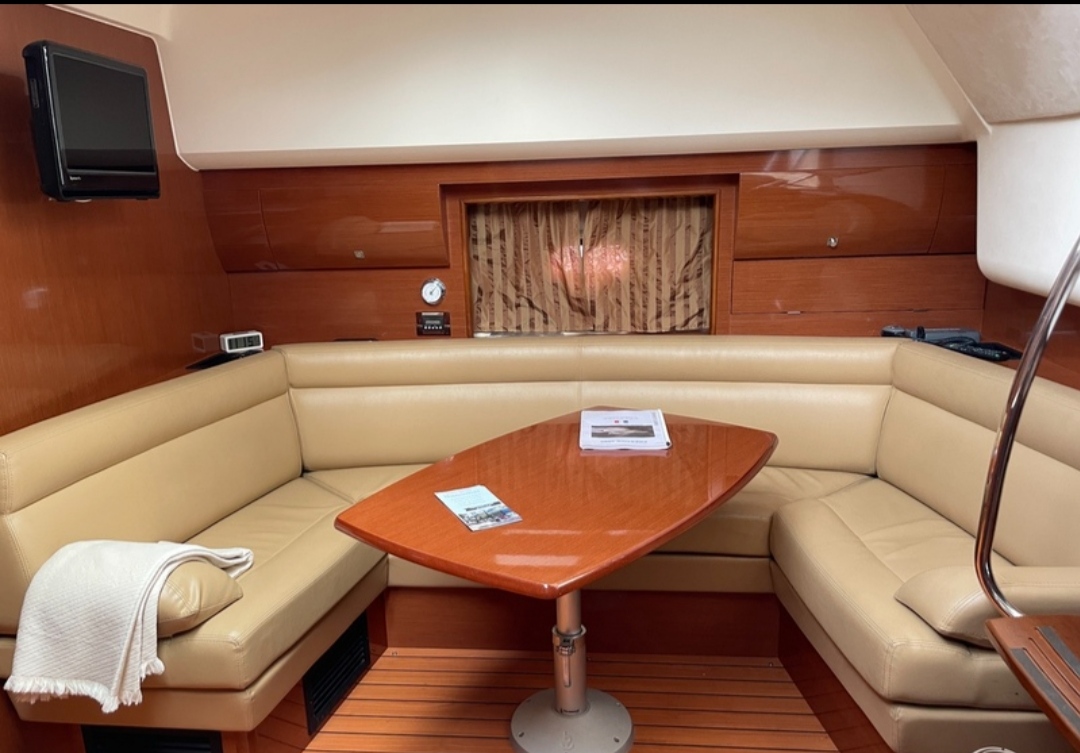 Jeanneau Prestige 38S - Image 6